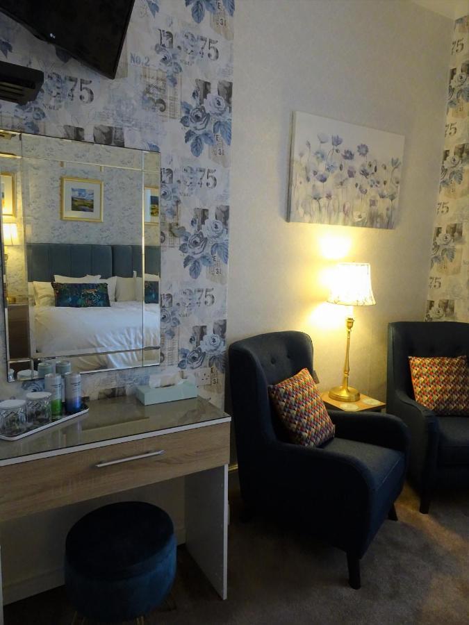 Stratford House Exclusively For Adults Hotell Llandudno Exteriör bild