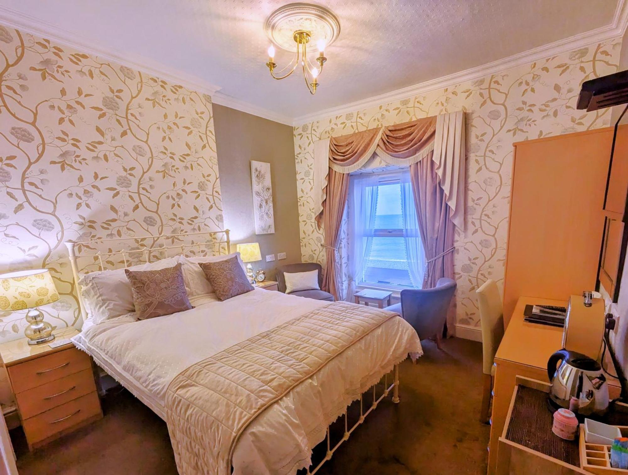 Stratford House Exclusively For Adults Hotell Llandudno Exteriör bild