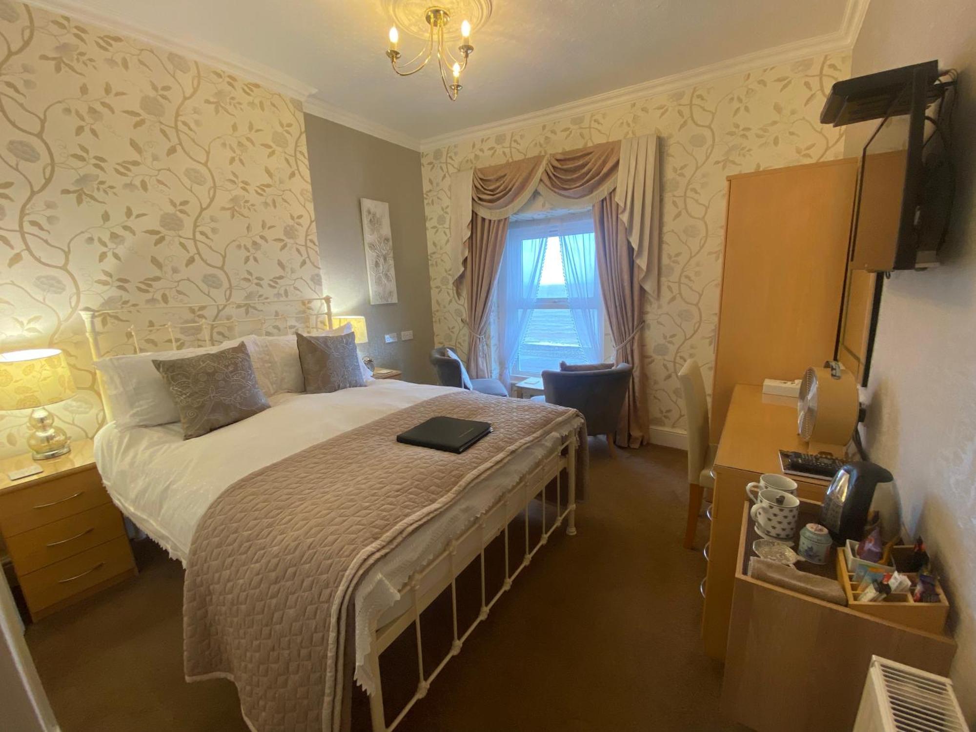 Stratford House Exclusively For Adults Hotell Llandudno Exteriör bild