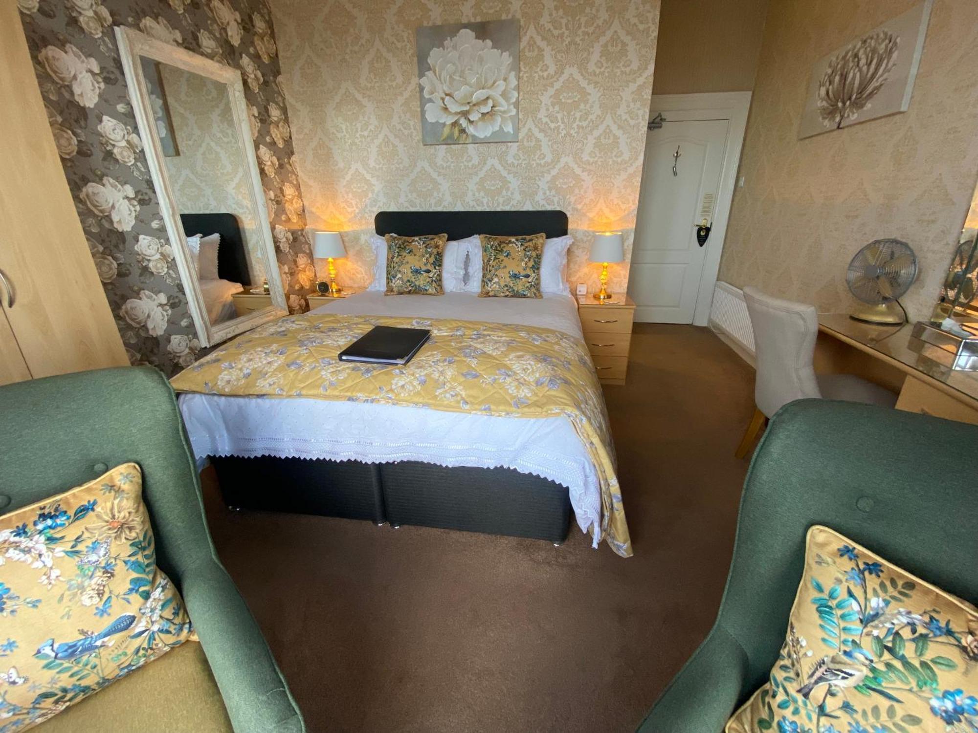 Stratford House Exclusively For Adults Hotell Llandudno Exteriör bild